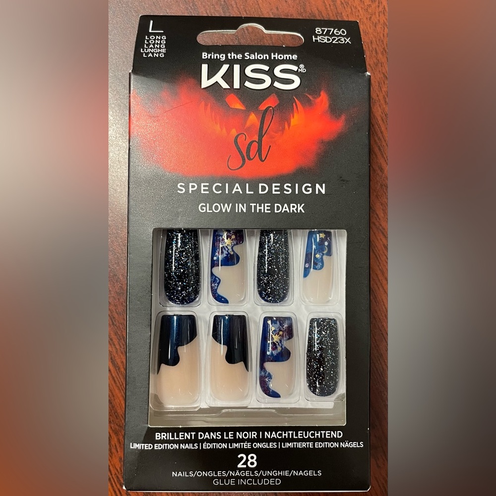 KISS Special Design Glow in the Dark Star Moon Glitter, 28 LONG Nails 87760